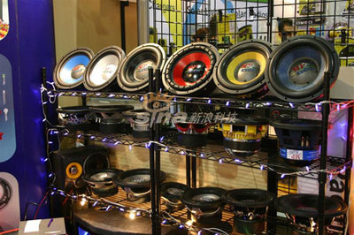 图文:音响厂商使出浑身解数在CES真枪比拼(2)